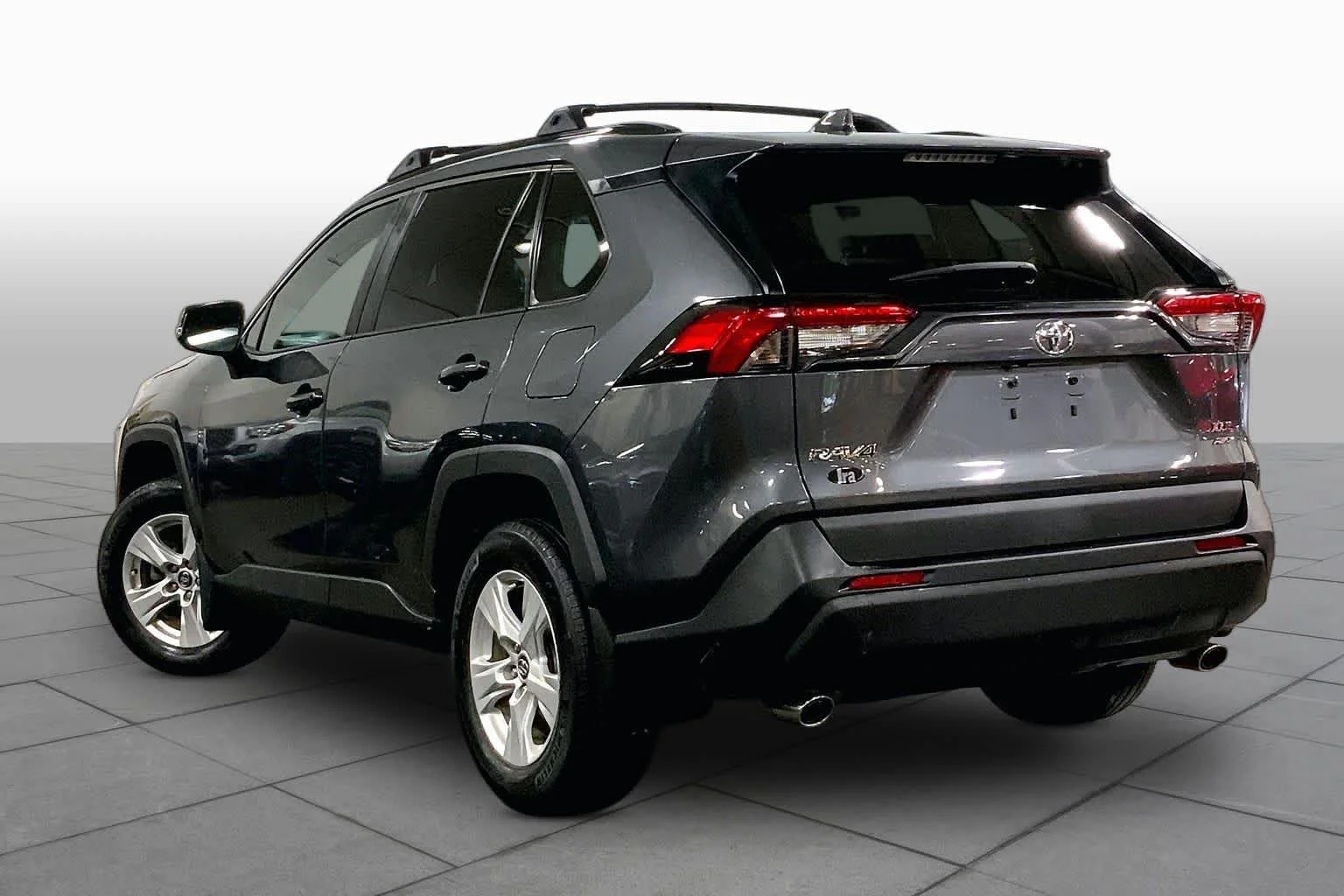 Used 2020 Magnetic Gray Metallic Toyota XLE image 12