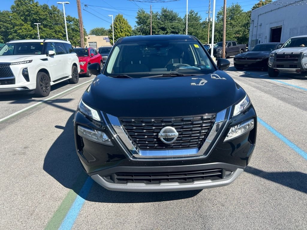 Used 2021 Black Nissan SV image 5
