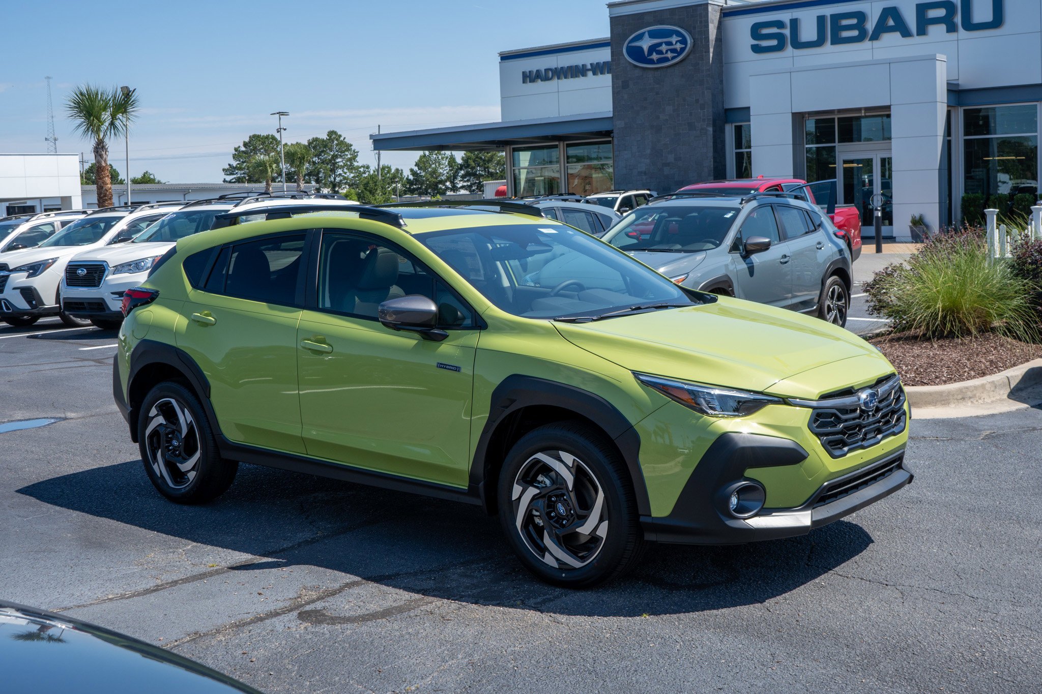 New 2026 CITRON YELLOW PEARL Subaru Limited Hybrid image 1