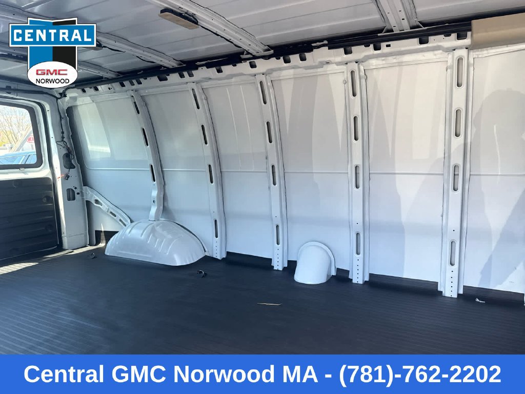2026 GMC Savana Cargo Work Van - Photo 15