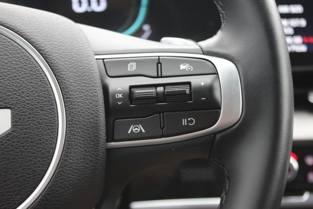 Used 2025 Gray Kia EX image 17