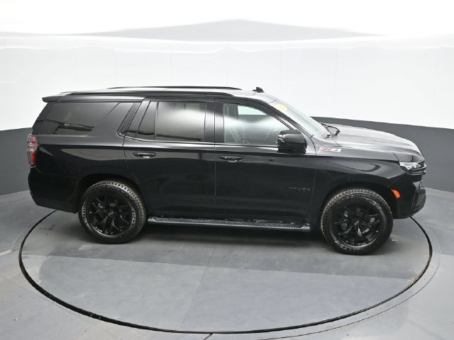 Used 2022 Black Chevrolet Z71 image 16