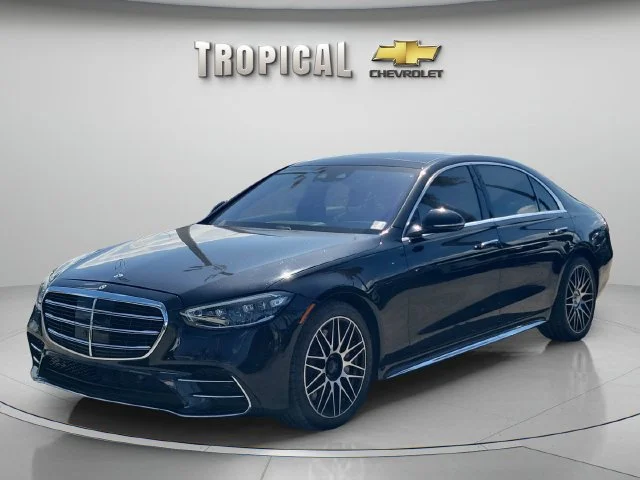 Used 2022 Black Mercedes-Benz S 580 image 2