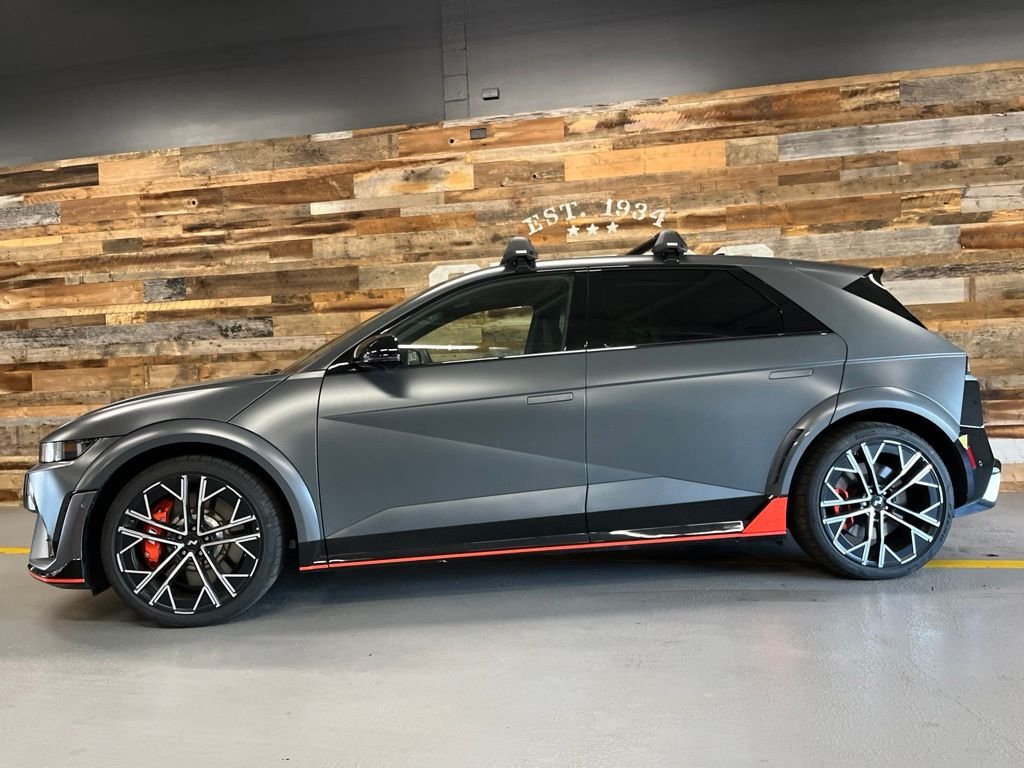 Used 2025 Gray Hyundai Base image 12