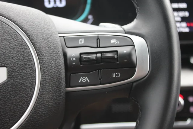 Used 2025 Gray Kia EX image 17