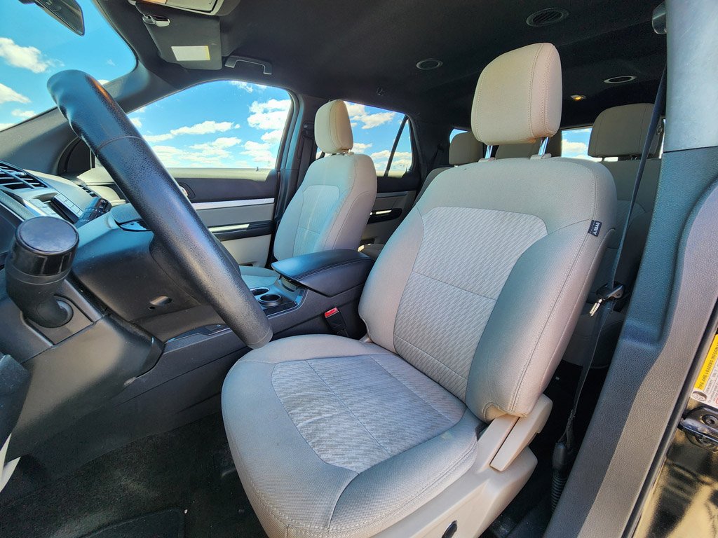 Used 2018 Shadow Black Ford Base image 7