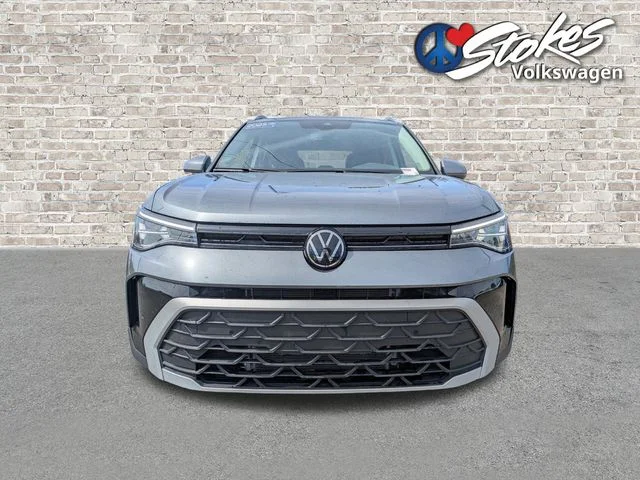 Used 2025 Gray Volkswagen 1.5T SE image 8
