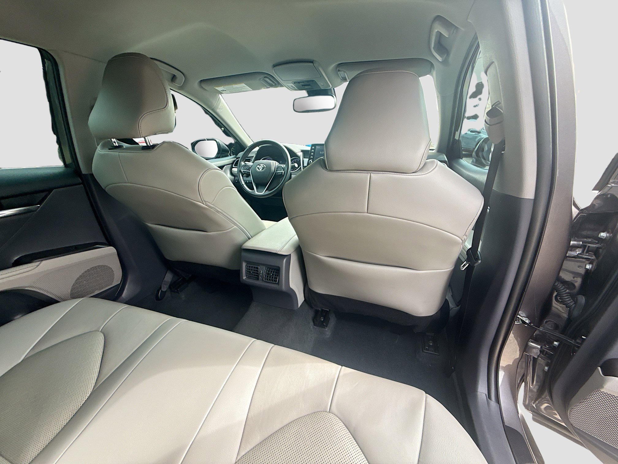 Used 2023 Predawn Gray Mica Toyota XLE image 26