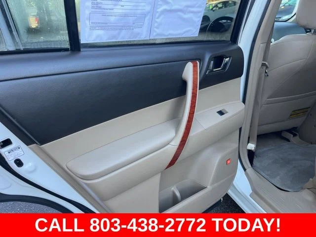 Used 2010 White Toyota Limited image 10