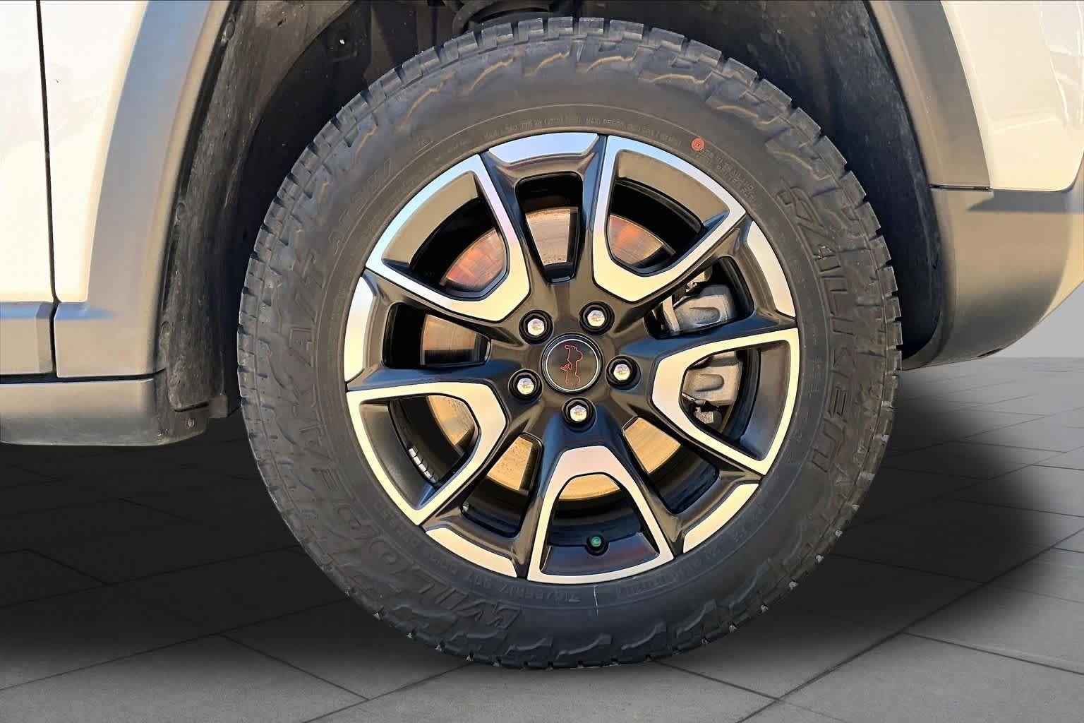 2025 Jeep Compass Trailhawk - Photo 11
