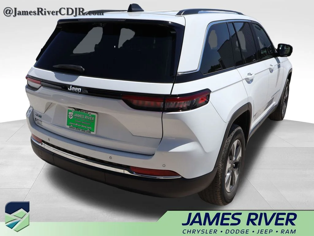 Used 2022 White Jeep 4xe image 5