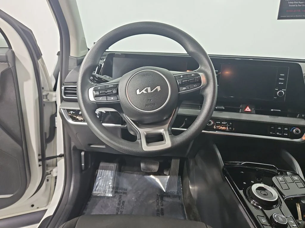 Used 2024 White Kia LX image 14
