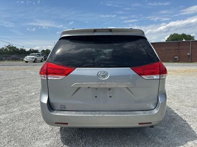 Used 2013 Silver Toyota XLE image 4
