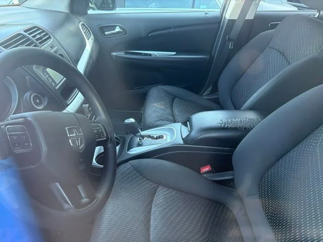 Used 2018 Gray Dodge SE image 12
