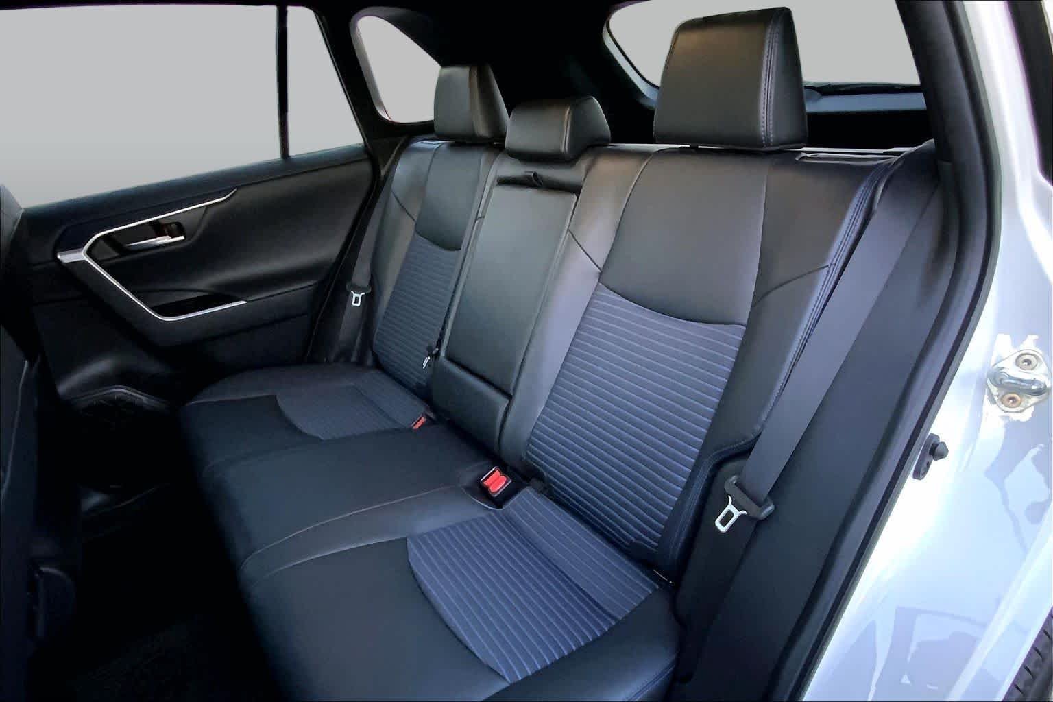 Used 2023 Wind Chill Pearl/Midnight Black Metallic Toyota Hybrid XSE image 20