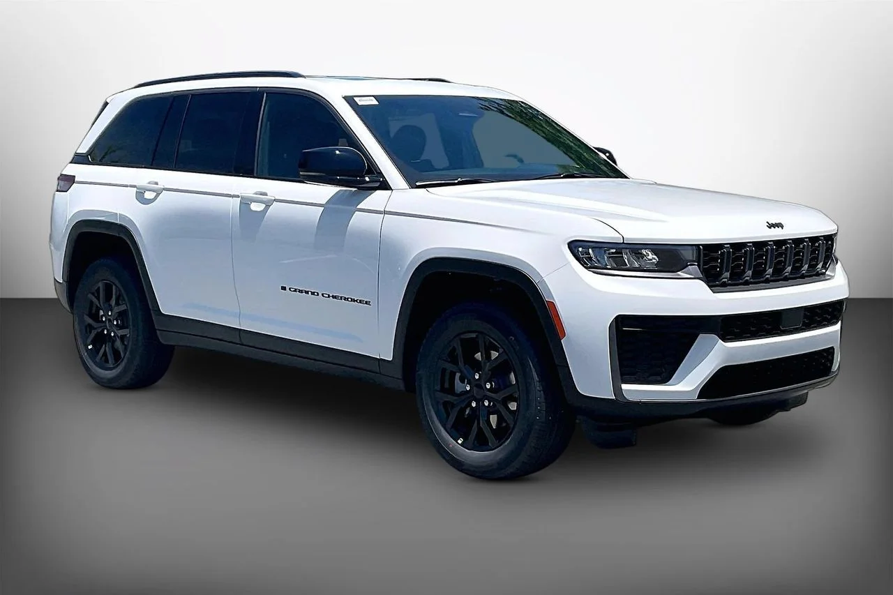 2026 Jeep Grand Cherokee Laredo