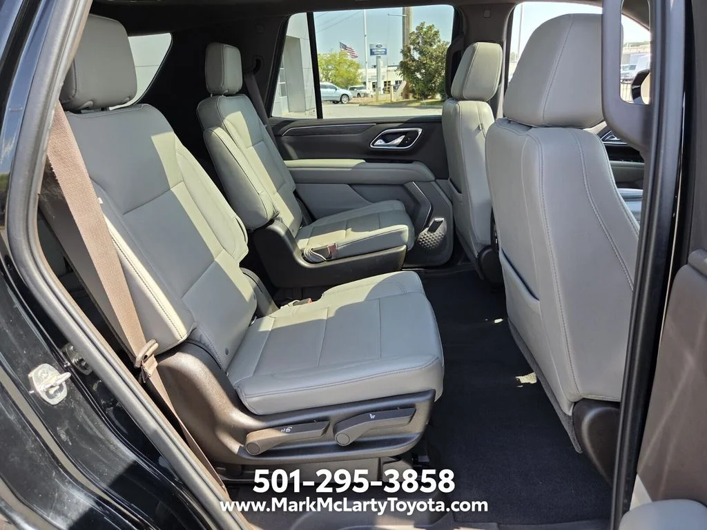 Used 2021 Black Chevrolet Z71 image 15