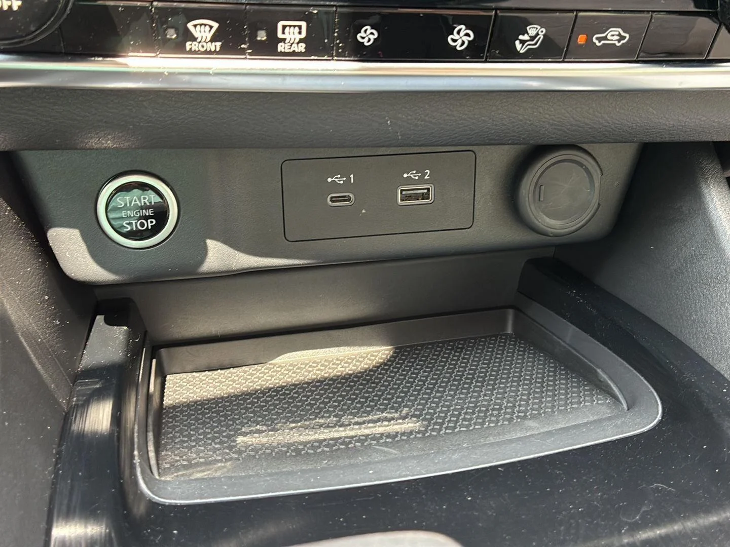 Used 2023 Pearl White Tricoat Nissan SV image 28