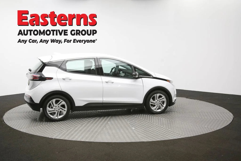Used 2023 White Chevrolet 1LT image 43