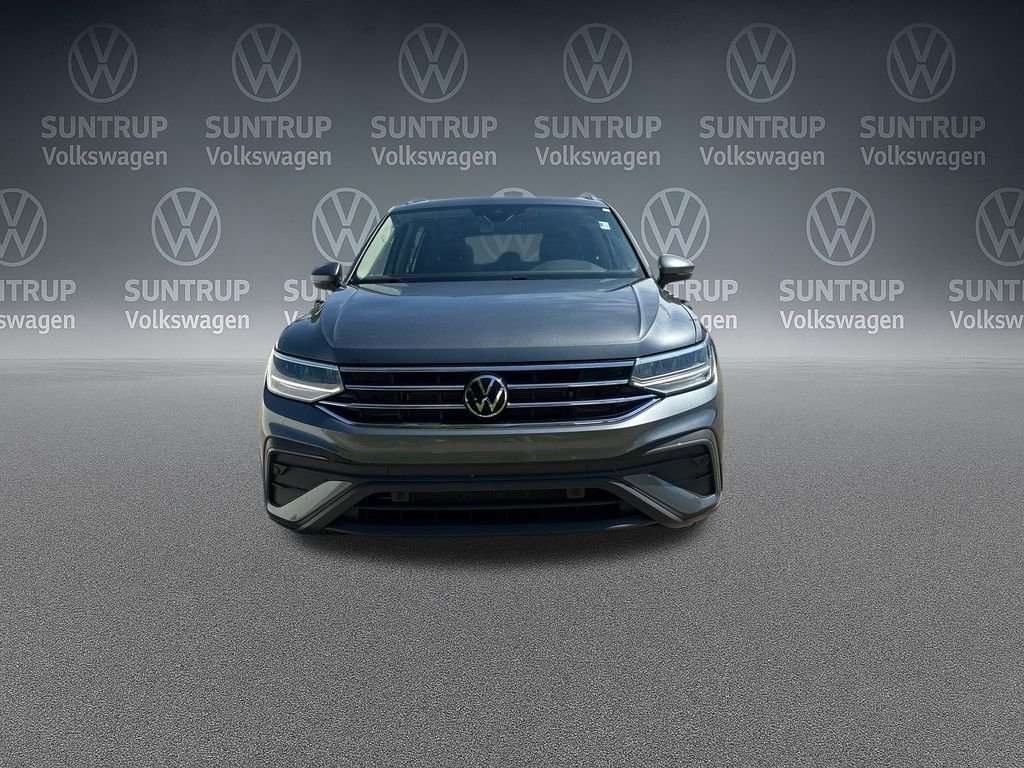 Used 2024 Gray Volkswagen 2.0T SE image 11