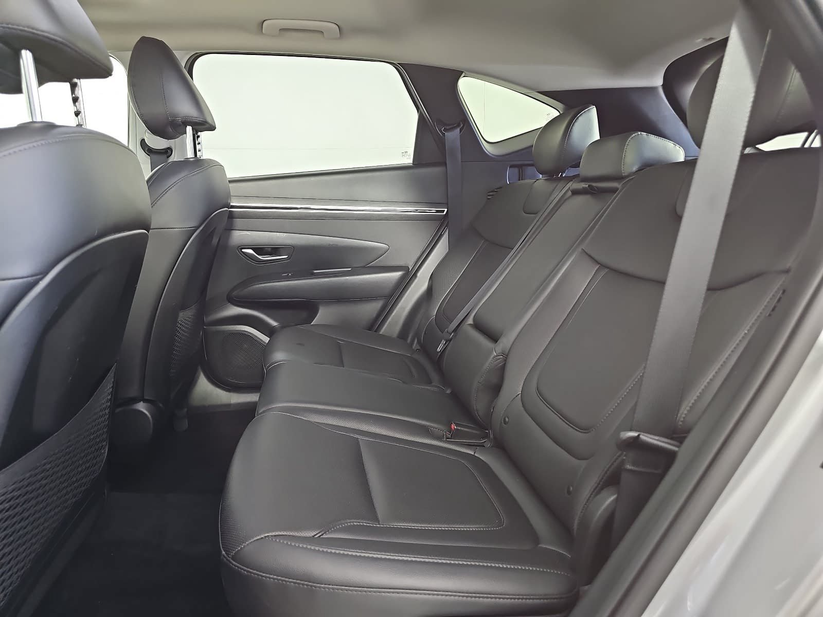 Used 2023 Silver Hyundai SEL image 14