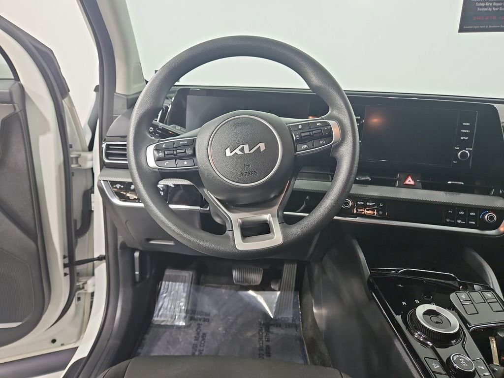 Used 2024 White Kia LX image 14