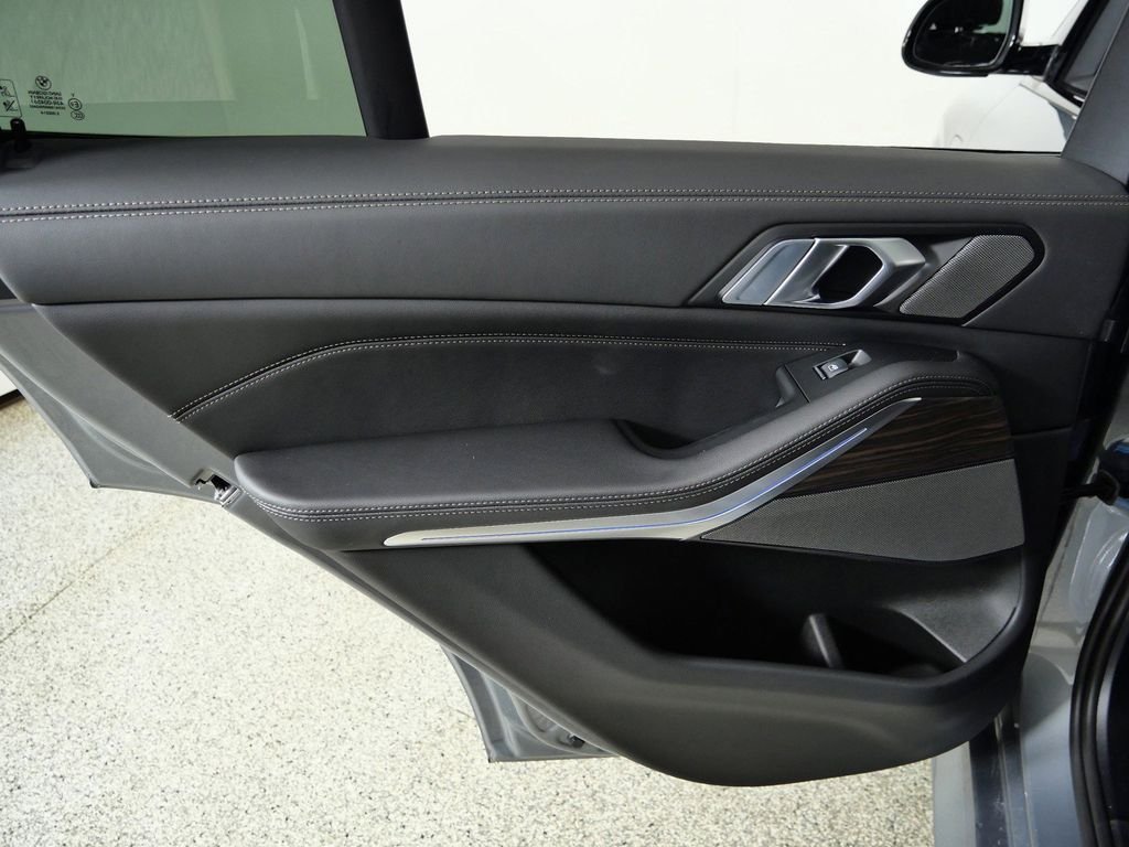 Used 2026 Skyscraper Grey Metallic BMW xDrive50e image 32