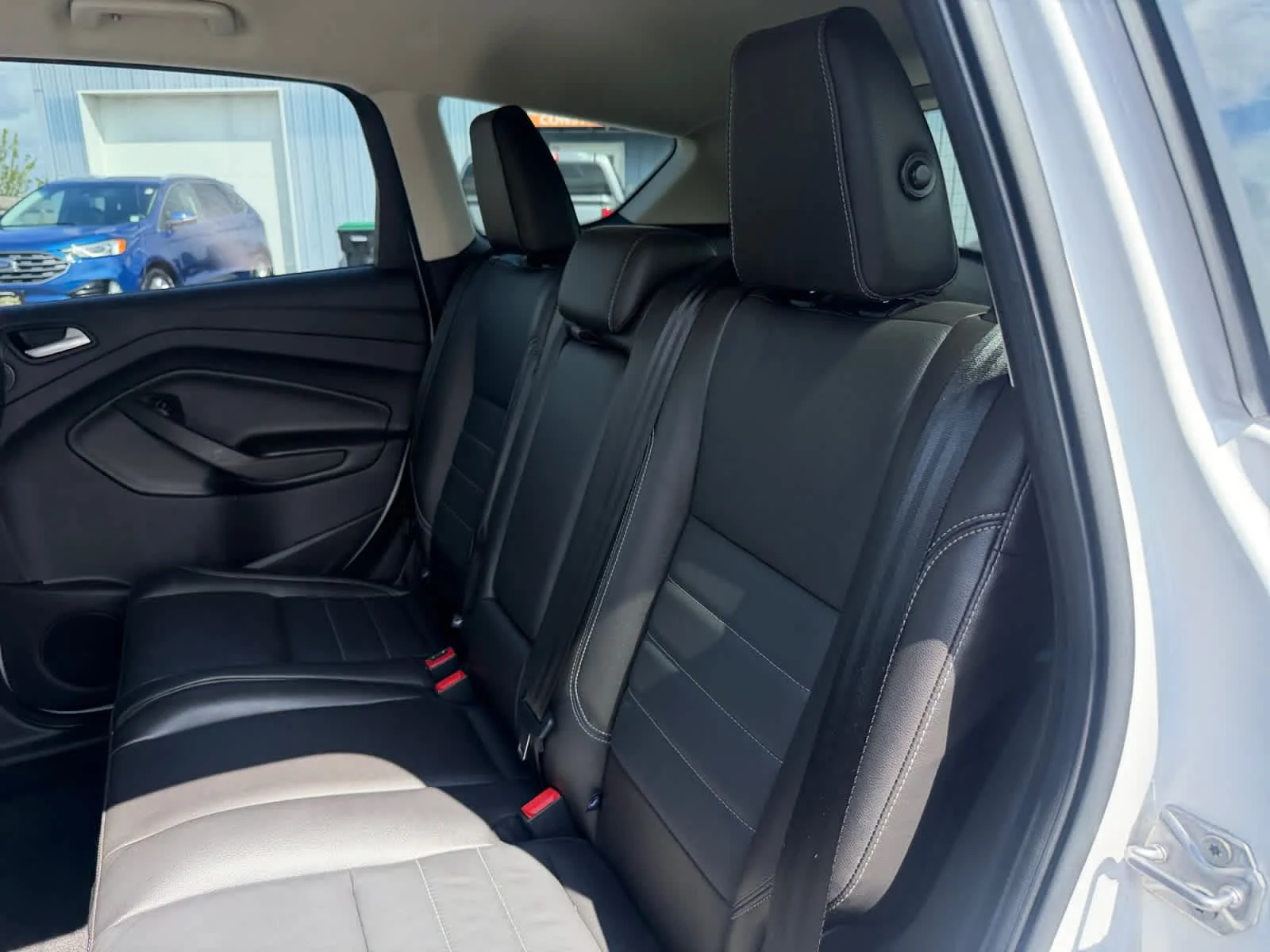 Used 2016 White Platinum Metallic Tri-Coat Ford Titanium image 20