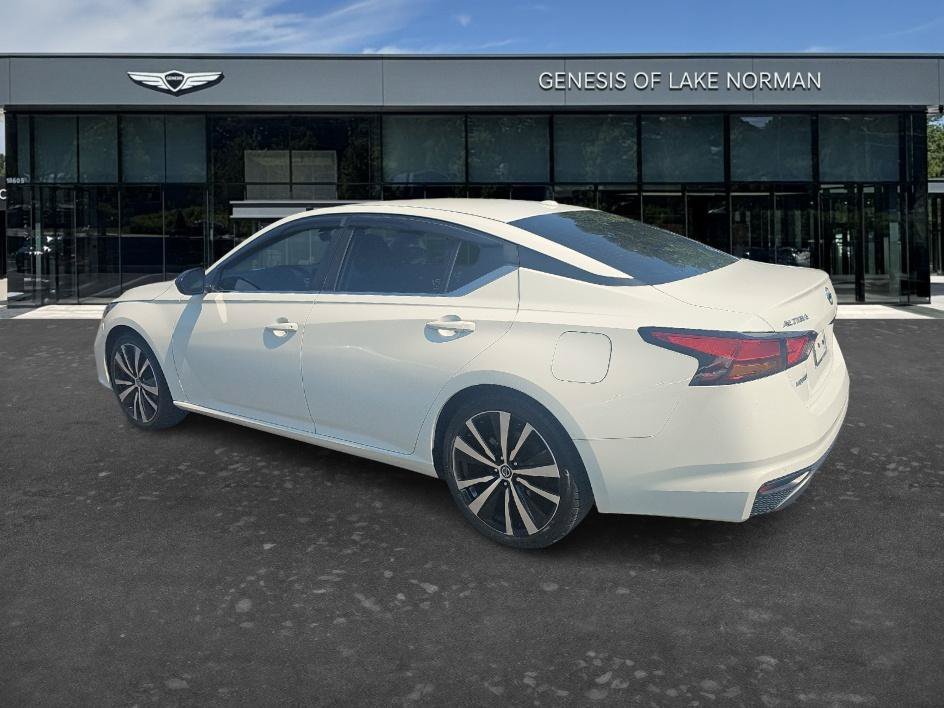 Used 2021 Glacier White Nissan 2.5 SR image 6