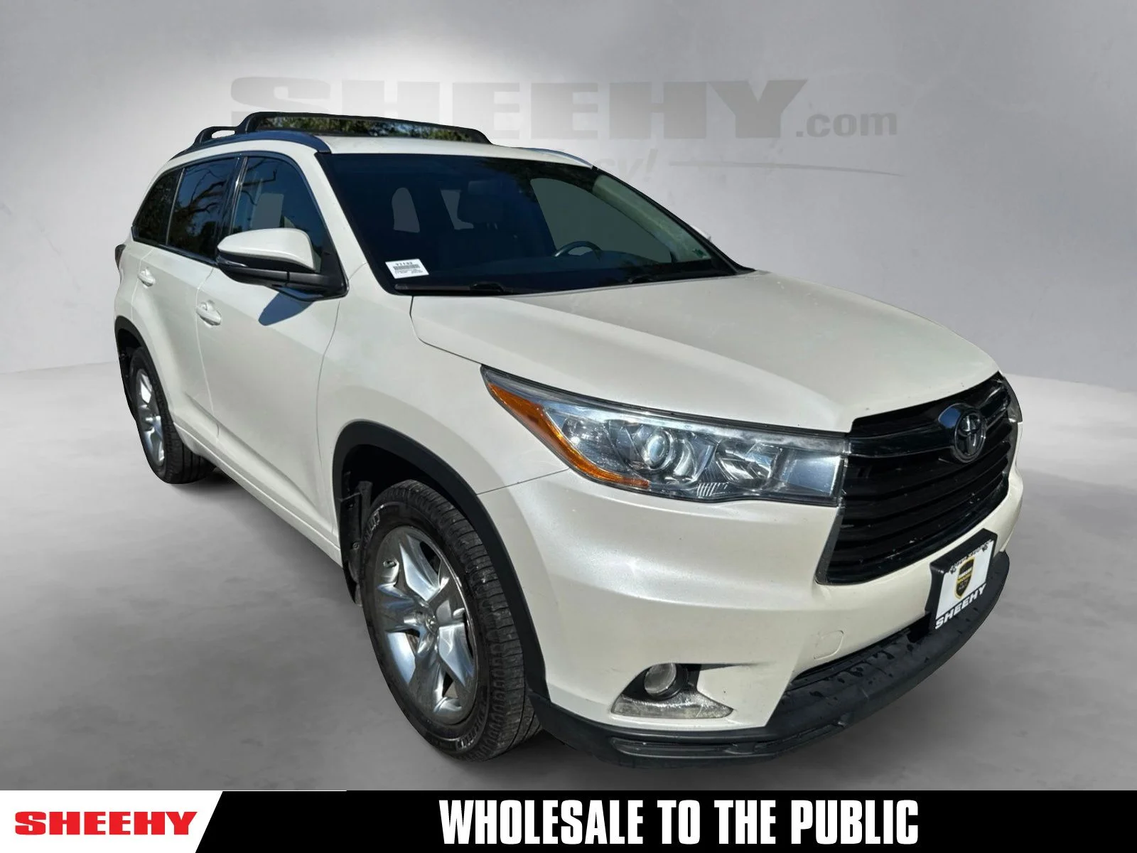 Used 2015 Blizzard Pearl Toyota Limited image 1
