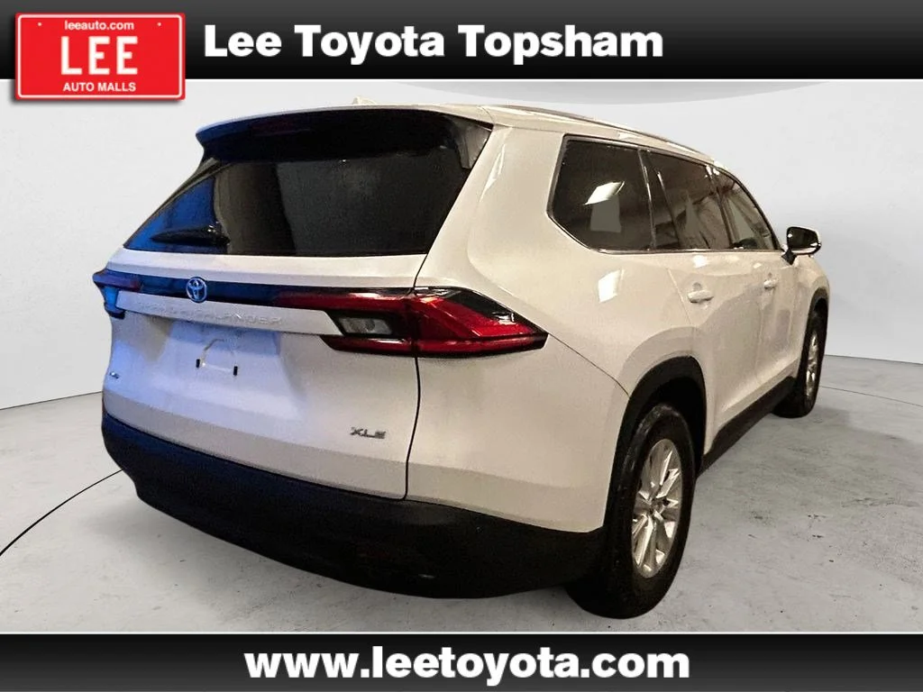 Used 2024 Pearl Toyota XLE image 5