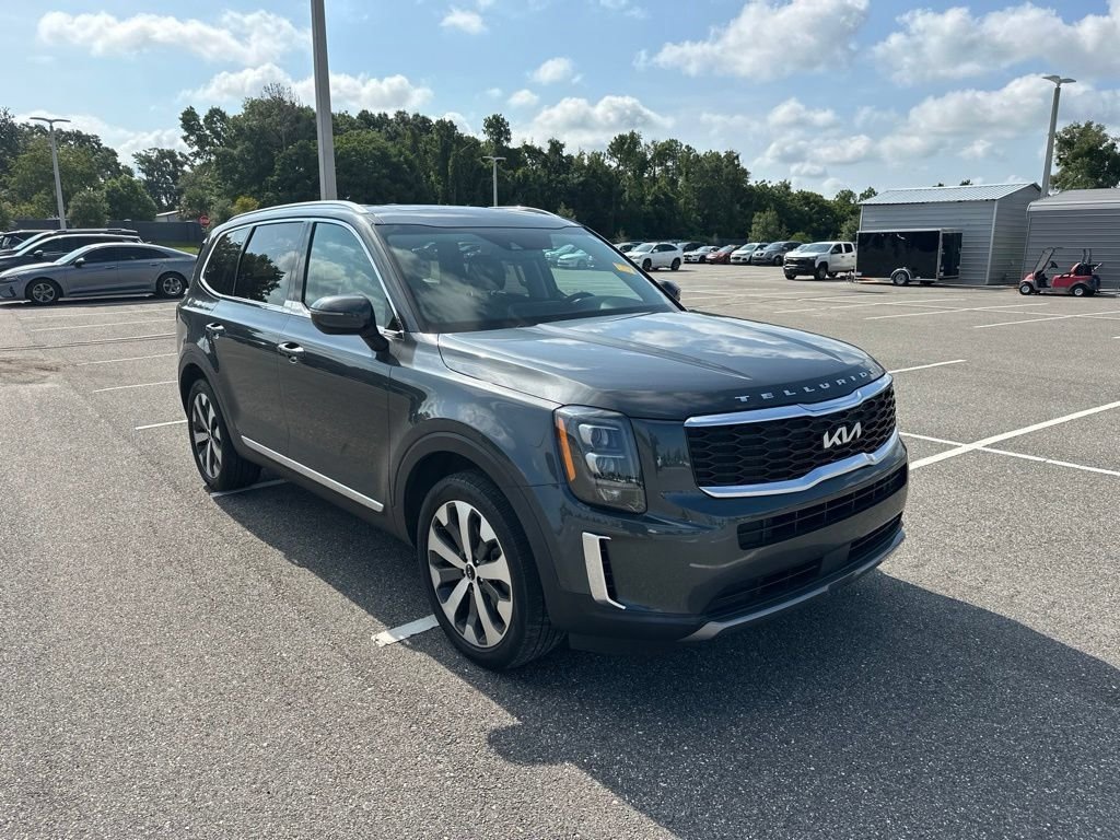 Certified Used 2022 Gray Kia EX image 1
