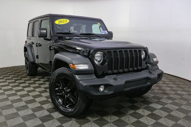 Used 2023 Black Jeep Sport image 3