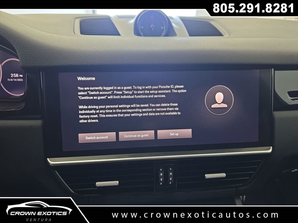 Used 2022  Porsche Base image 29