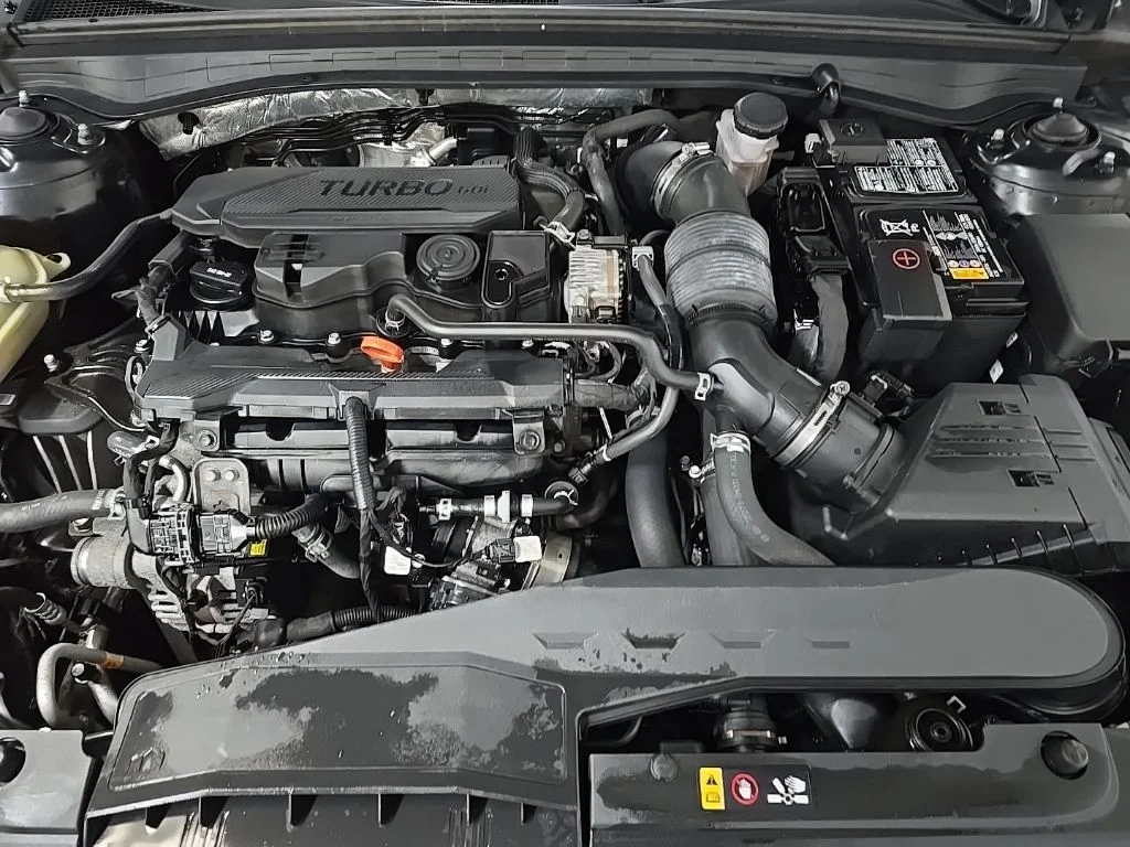 Used 2021 Black Kia EX image 14