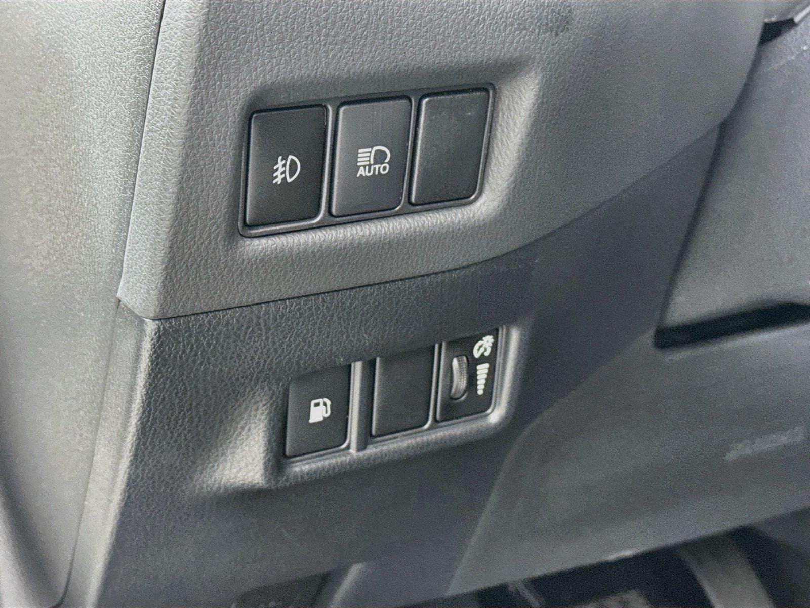Used 2019 Blizzard Pearl Toyota Limited image 15