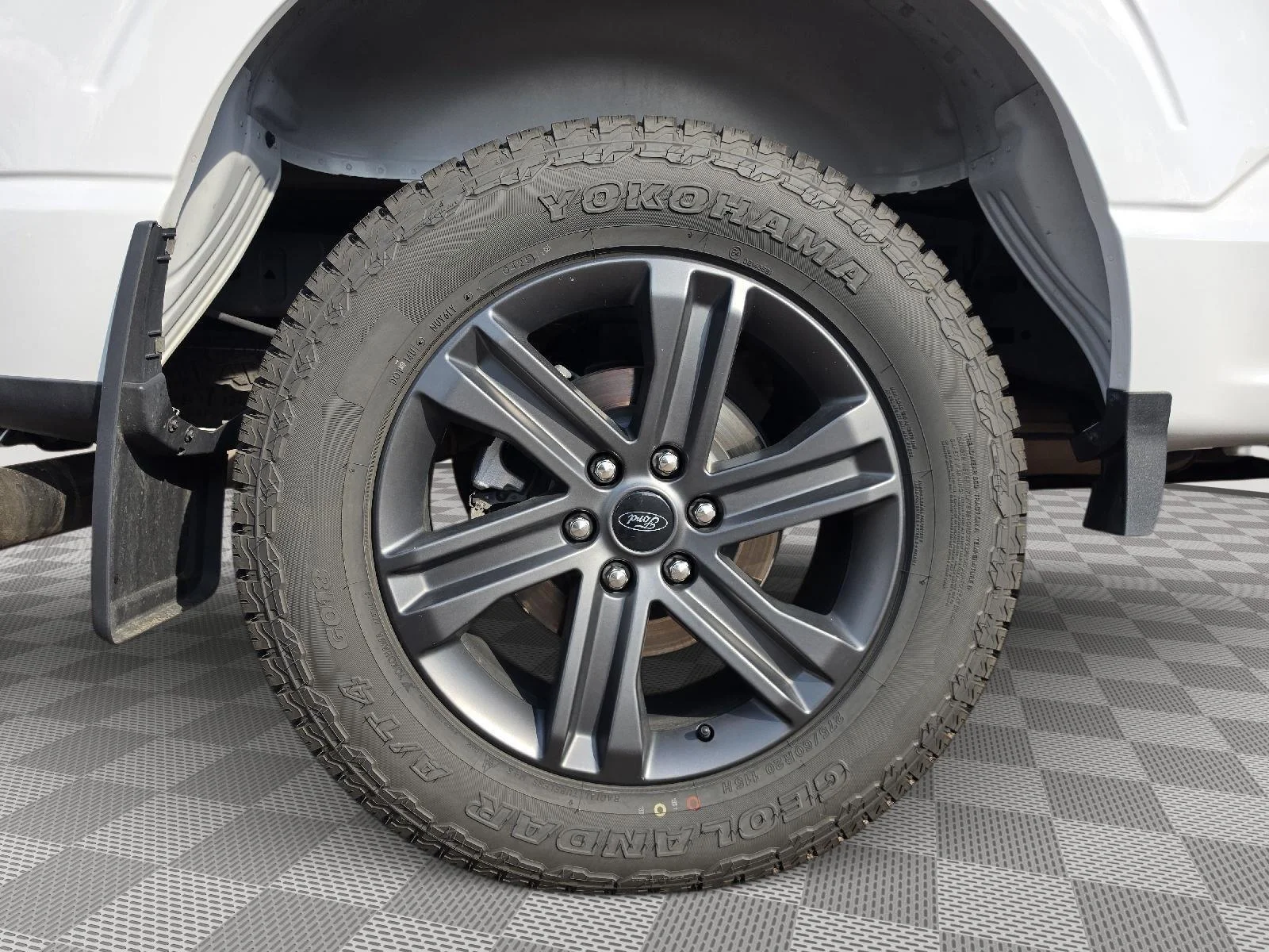 Used 2023 Oxford White Ford XLT image 16