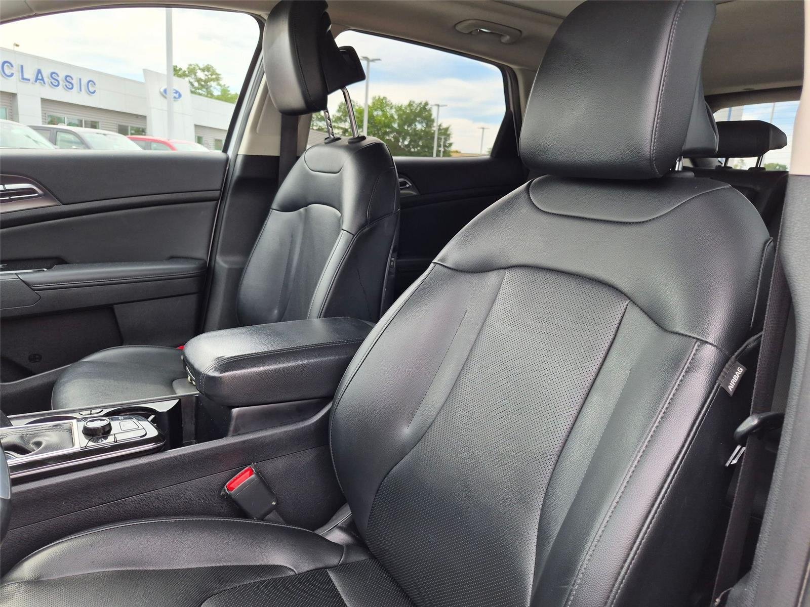 Used 2023 Glacial White Pearl Kia SX image 13