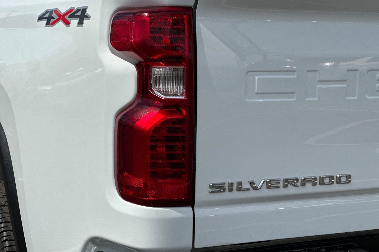 2024 Chevrolet Silverado 3500HD LT - Photo 37