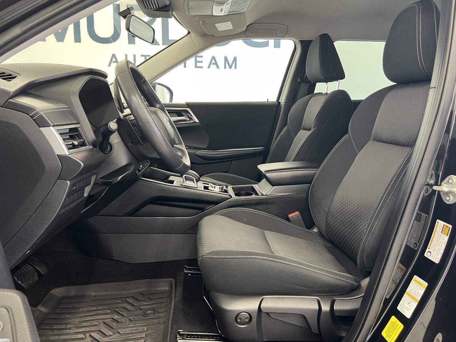 2022 Mitsubishi Outlander ES - Photo 12