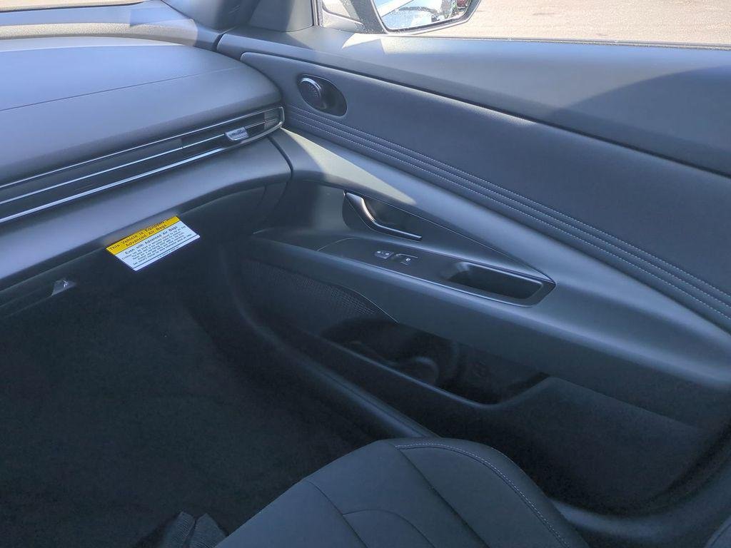 New 2026 Black Hyundai SEL Sport Premium image 18