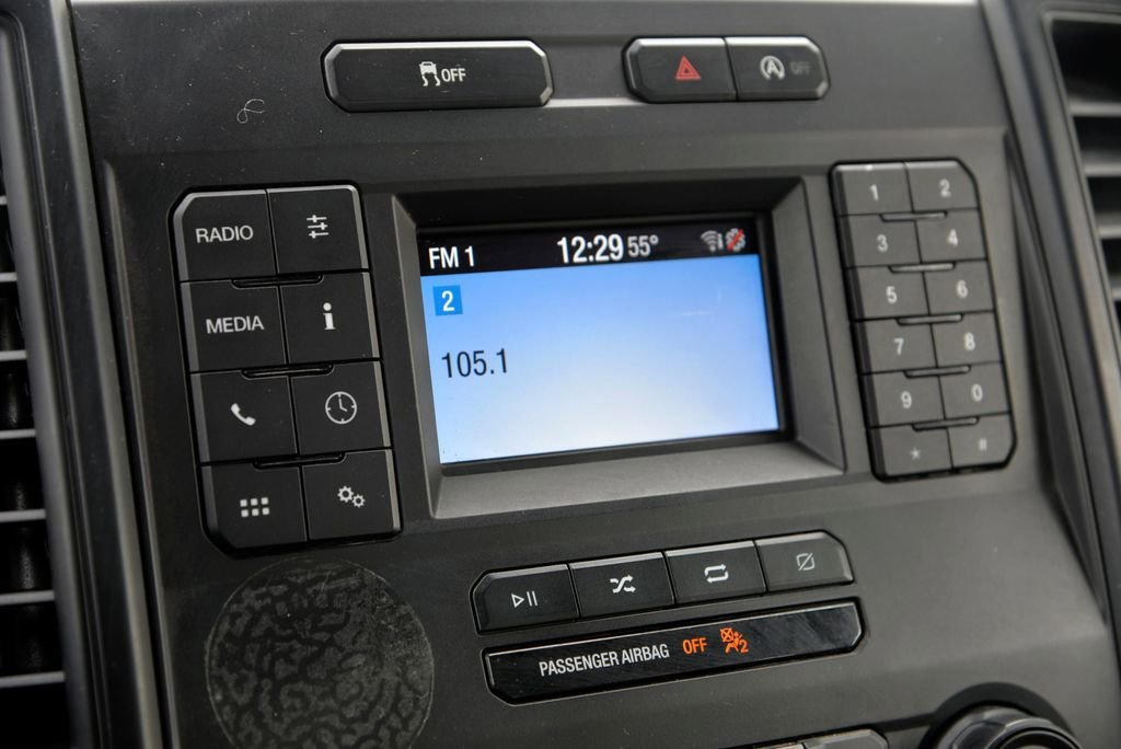 Used 2020 White Ford XL image 19