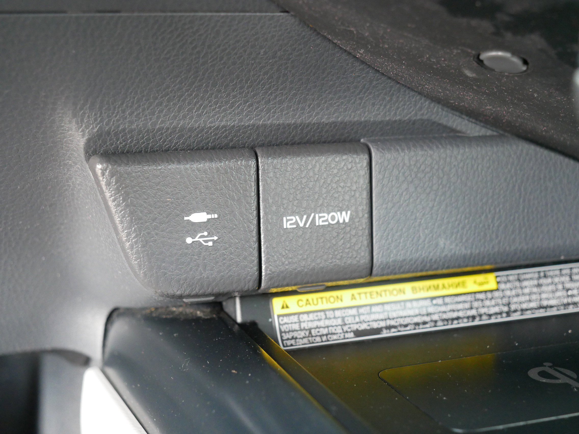 Used 2019 Wind Chill Pearl Toyota XLE image 33
