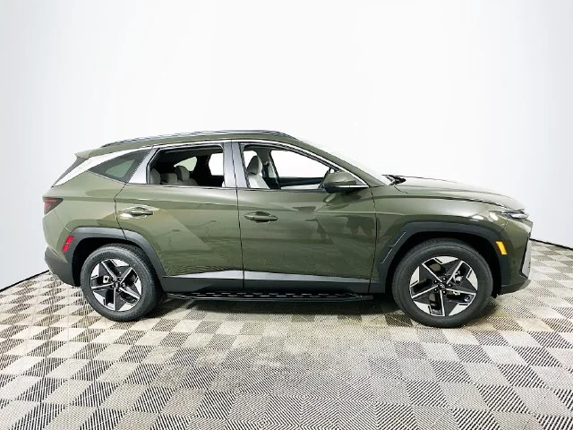 New 2026 Green Hyundai SEL image 2