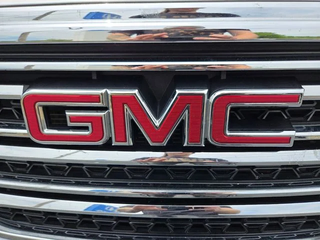 Used 2019 White GMC SLT-2 image 22