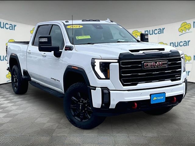 2024 GMC Sierra 4WD Crew Cab Standard Box AT4's photo