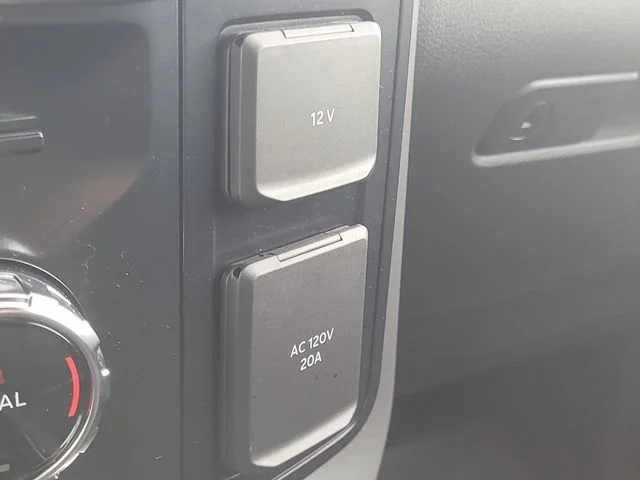 New 2026 Avalanche Ford XLT image 27