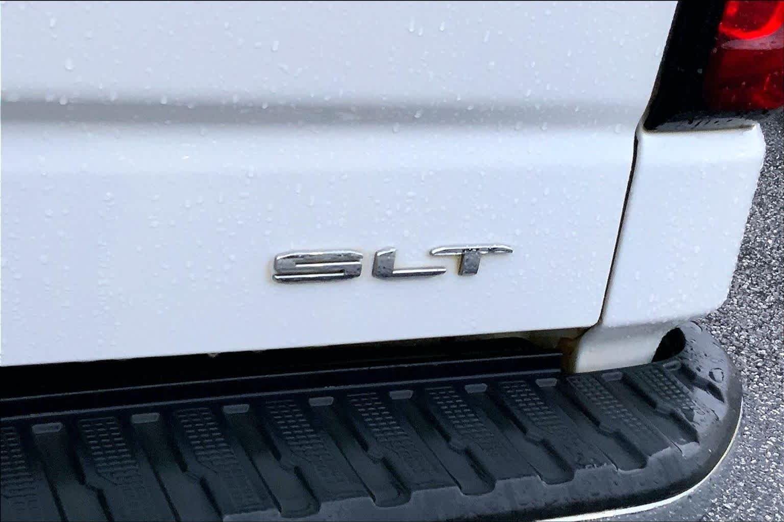 Used 2021 Summit White GMC SLT image 10