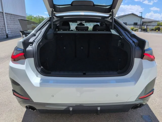 Used 2023 Alpine White BMW  image 28