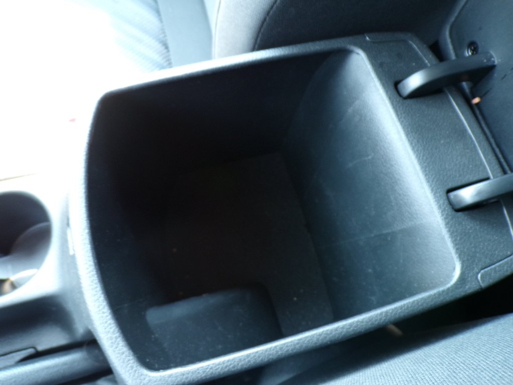 Used 2026 Snow White Pearl Kia LX image 25